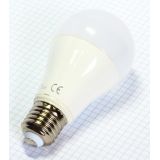 LED žiarovka 6W / E27 studená biela